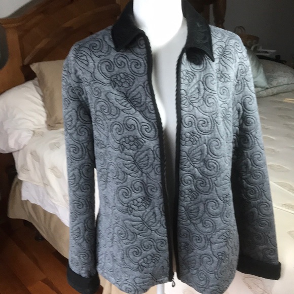 Alfred Dunner Jackets & Blazers - 💕3/$15 Zippered Alfred Dunner Gray Jacket